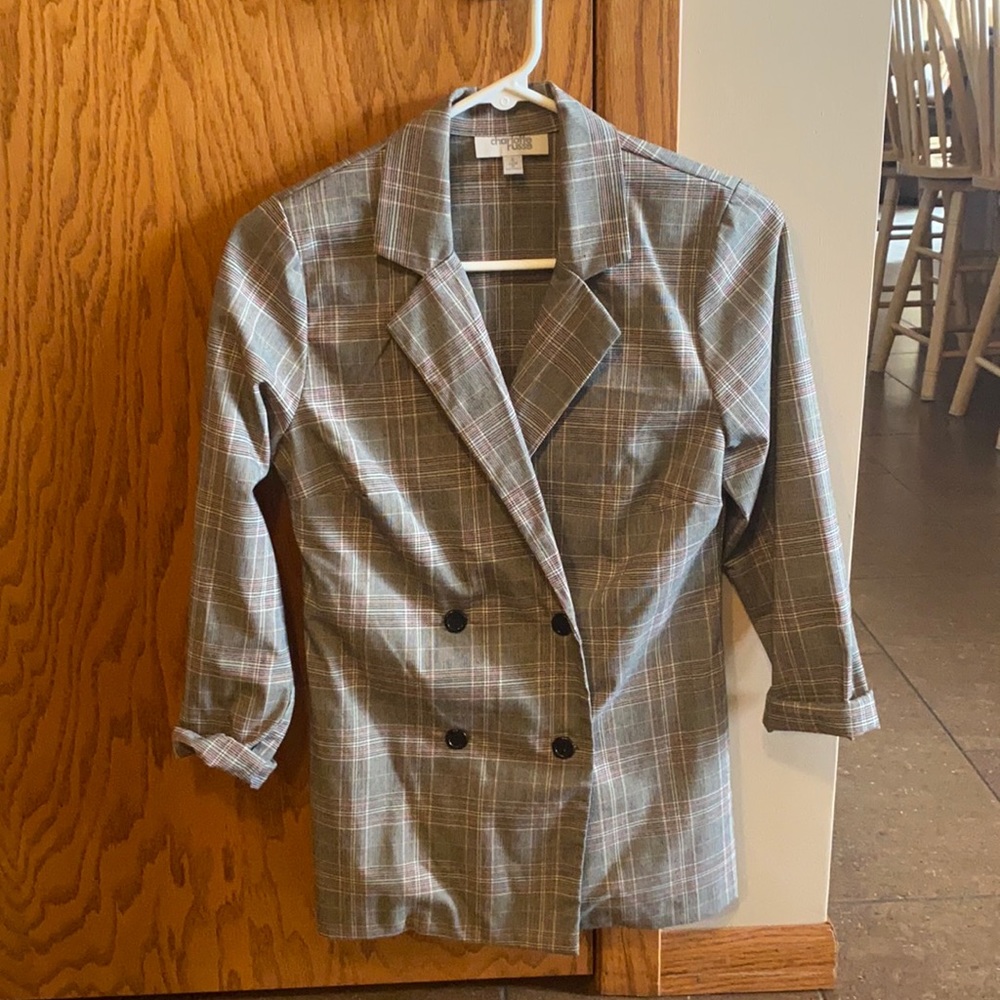 Barely worn plaid 4-button front blazer